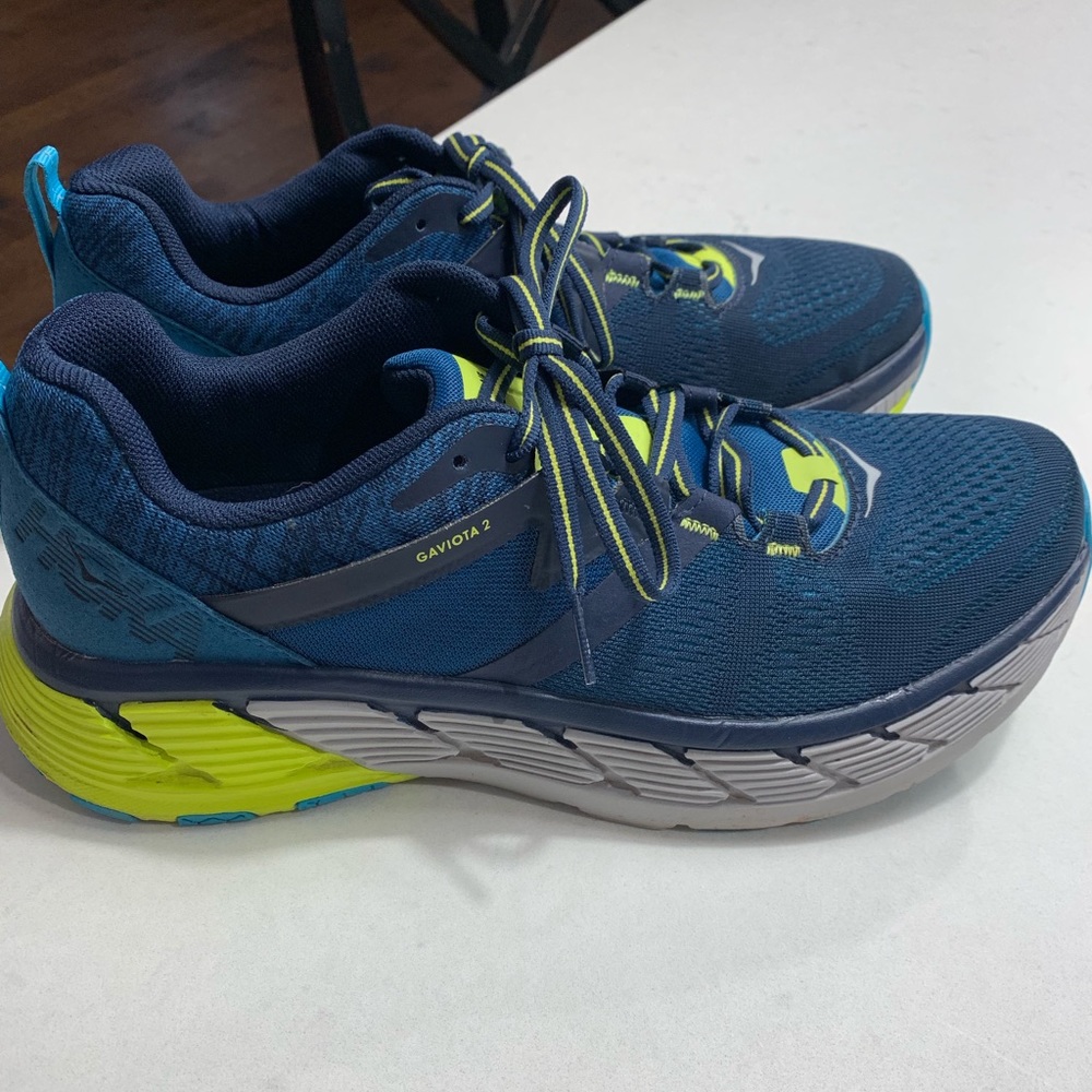Men’s Hoka Gaviota 2 tennis shoes size 9.5